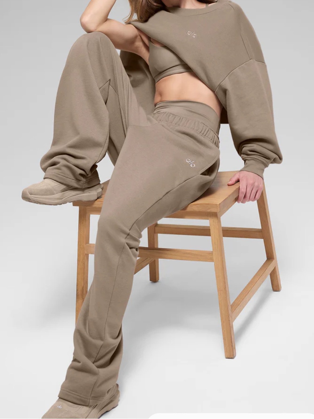 ALO ‘Accolade’ Straight Leg Sweatpants - Picture 6 of 13